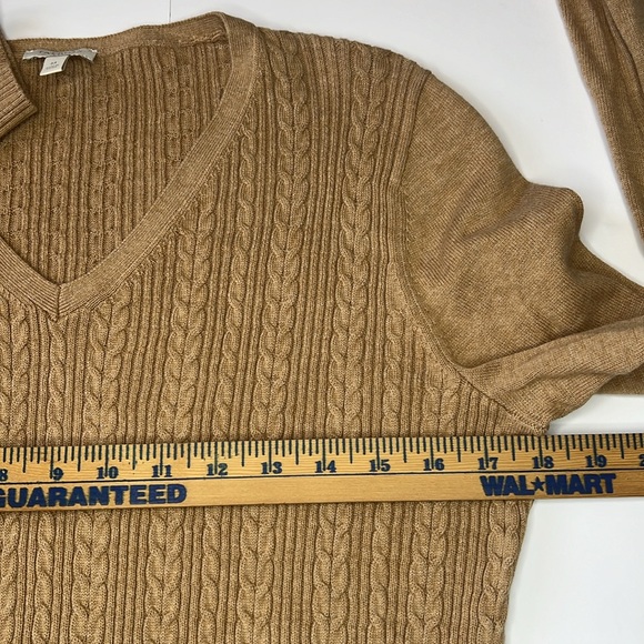 Talbots Women’s Cable Knit Long Sleeve V Neck 100% Cotton Sweater Tan Size Med - Picture 6 of 8